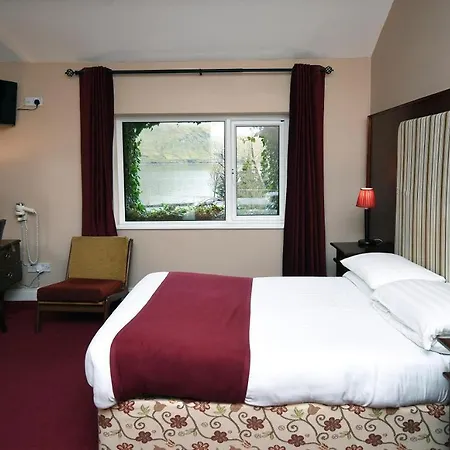 At Leenane Hotel Leenaun