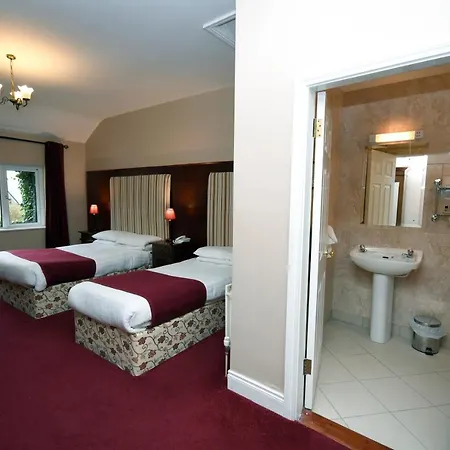 At Leenane Hotel *